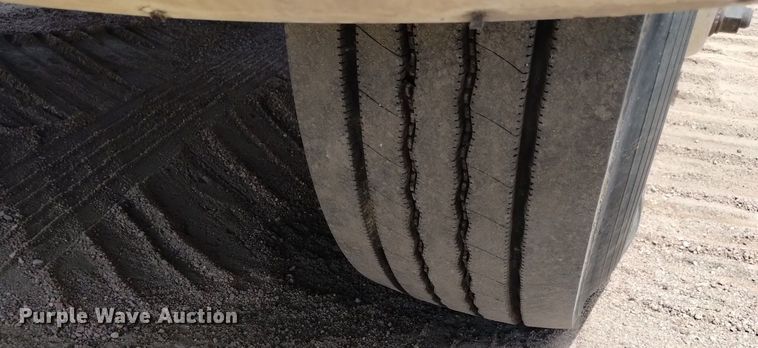 image for item DQ6116 2006 Kenworth T300 fuel truck