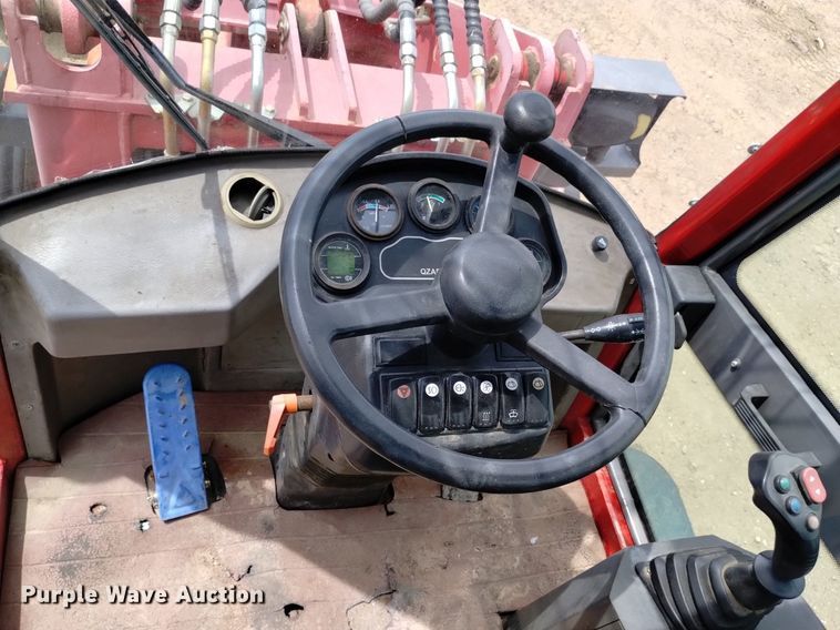 image for item DQ6120 2018 Clark Industries  2.2B wheel loader