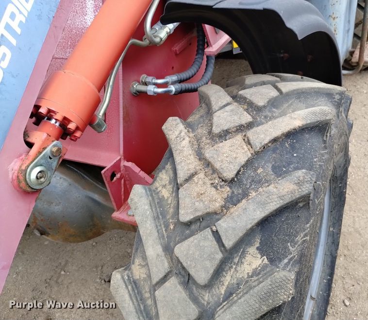 image for item DQ6120 2018 Clark Industries  2.2B wheel loader