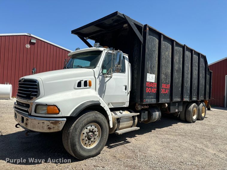 image for item DQ6771 2007 Sterling grapple crane truck