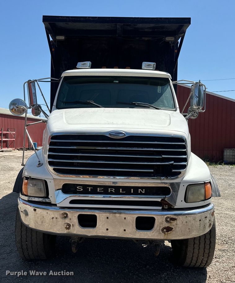 image for item DQ6771 2007 Sterling grapple crane truck