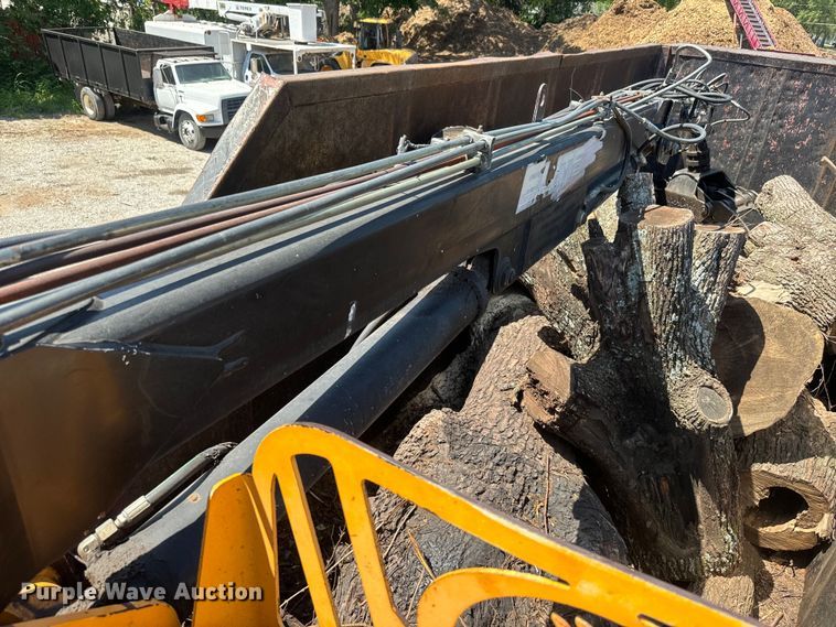 image for item DQ6771 2007 Sterling grapple crane truck