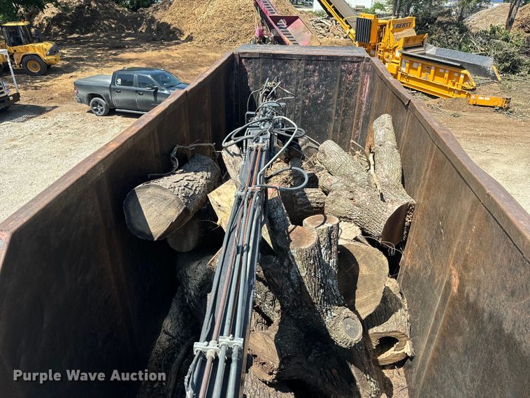 image for item DQ6771 2007 Sterling grapple crane truck