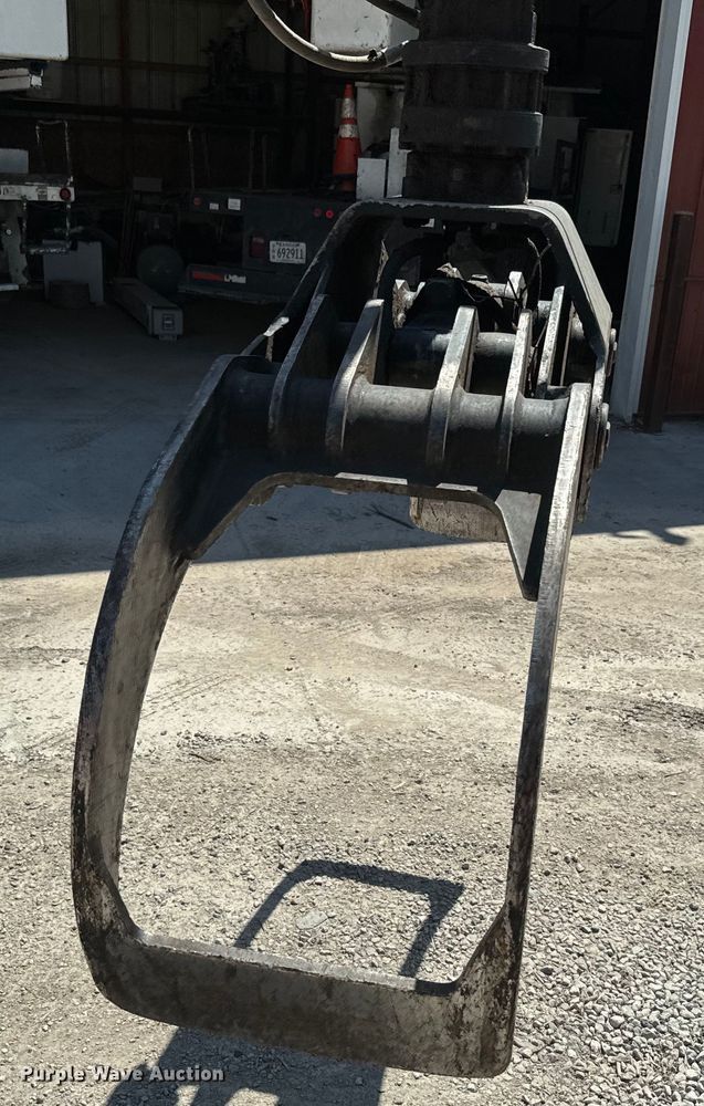 image for item DQ6771 2007 Sterling grapple crane truck