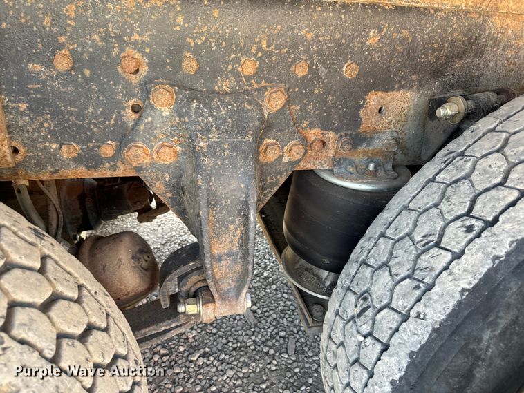 image for item DQ6771 2007 Sterling grapple crane truck