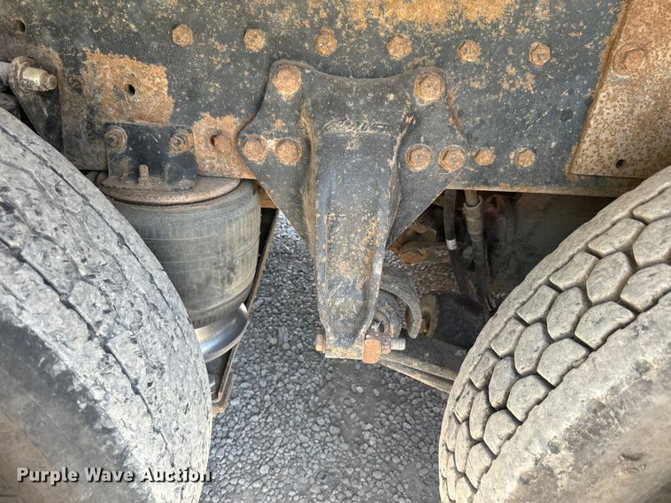 image for item DQ6771 2007 Sterling grapple crane truck