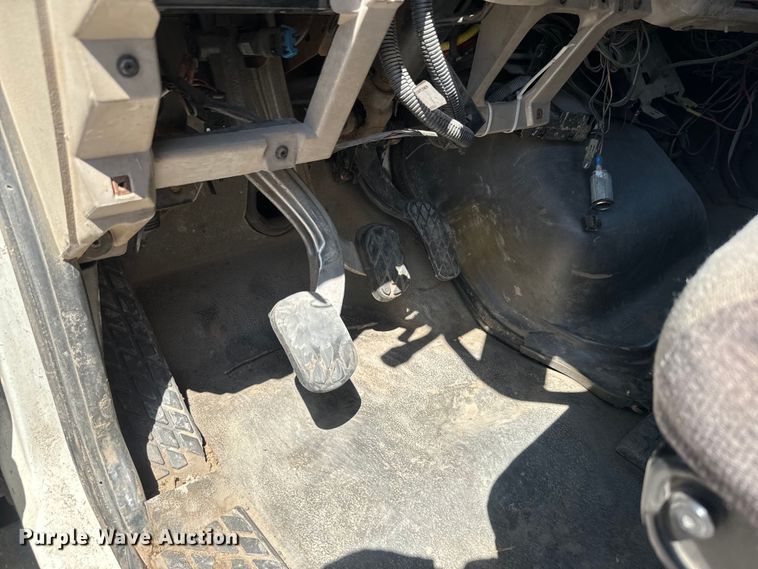 image for item DQ6771 2007 Sterling grapple crane truck