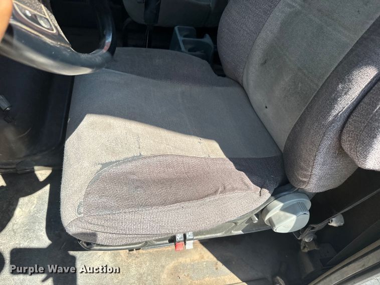 image for item DQ6771 2007 Sterling grapple crane truck