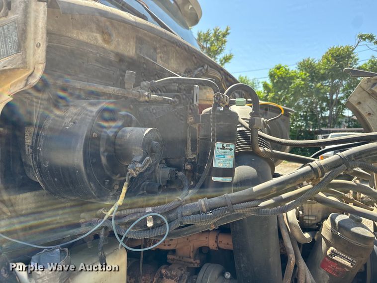 image for item DQ6771 2007 Sterling grapple crane truck