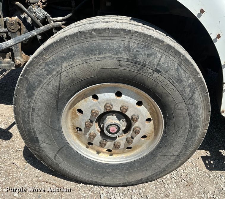 image for item DQ6771 2007 Sterling grapple crane truck