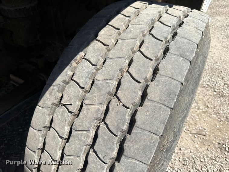 image for item DQ6771 2007 Sterling grapple crane truck