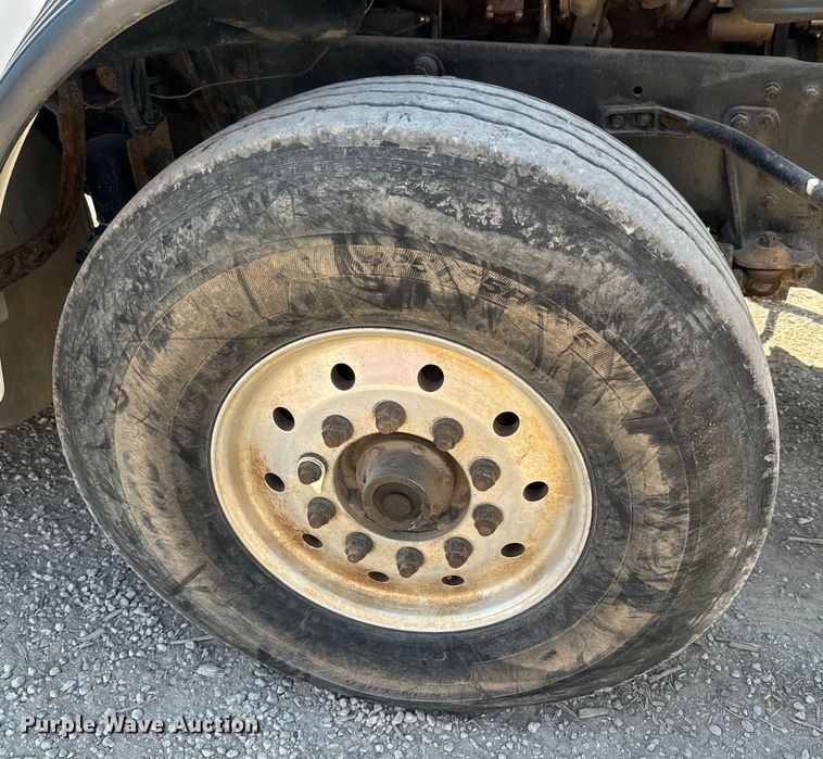 image for item DQ6771 2007 Sterling grapple crane truck