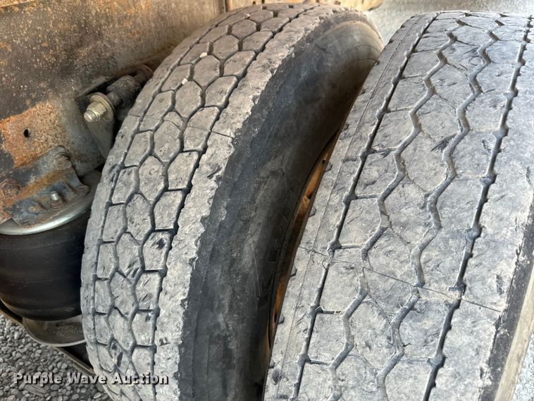 image for item DQ6771 2007 Sterling grapple crane truck