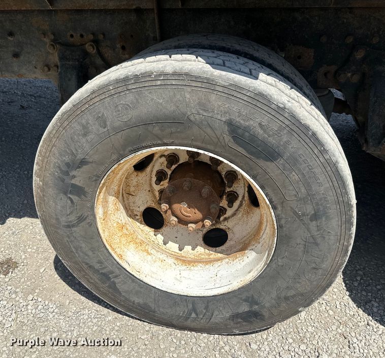 image for item DQ6771 2007 Sterling grapple crane truck