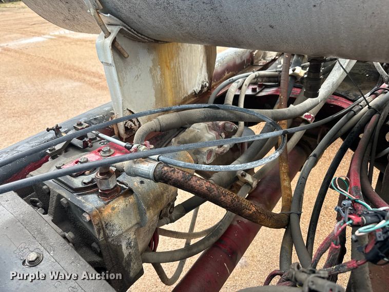 image for item DQ6777 1997 Mack RD690S ready mix truck