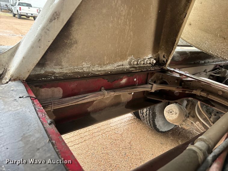 image for item DQ6777 1997 Mack RD690S ready mix truck