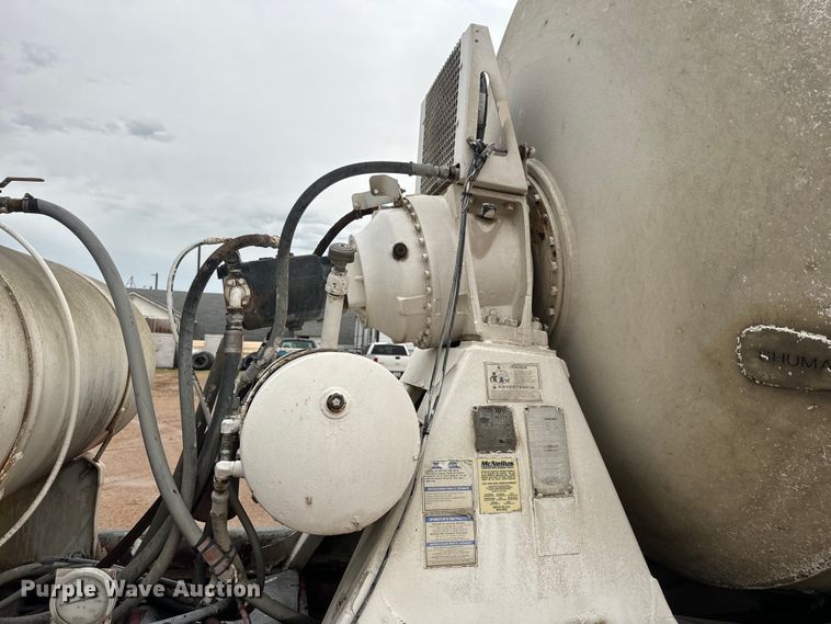 image for item DQ6777 1997 Mack RD690S ready mix truck