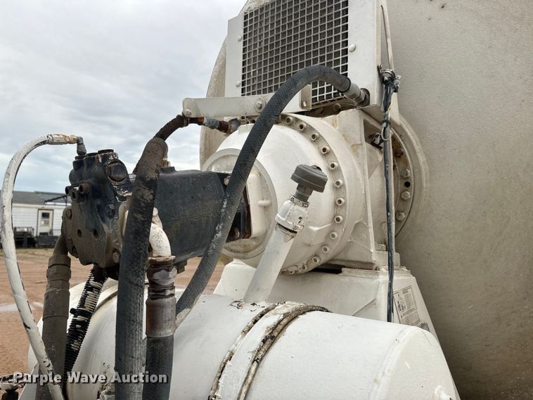 image for item DQ6777 1997 Mack RD690S ready mix truck