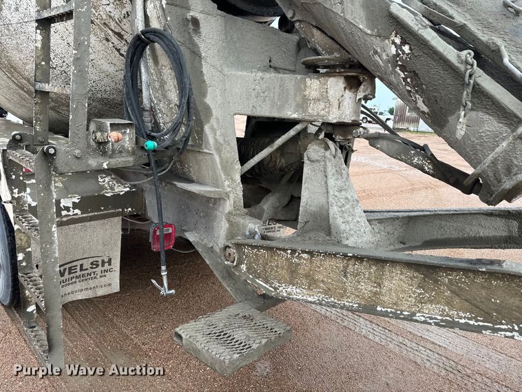 image for item DQ6777 1997 Mack RD690S ready mix truck