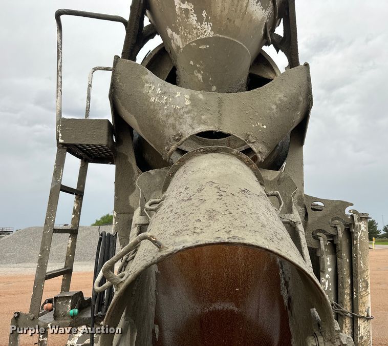 image for item DQ6777 1997 Mack RD690S ready mix truck