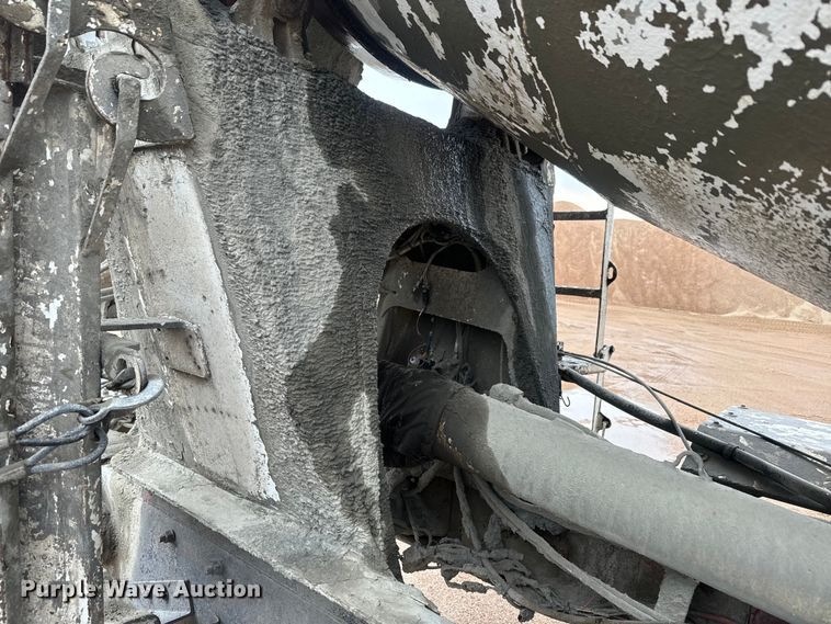 image for item DQ6777 1997 Mack RD690S ready mix truck