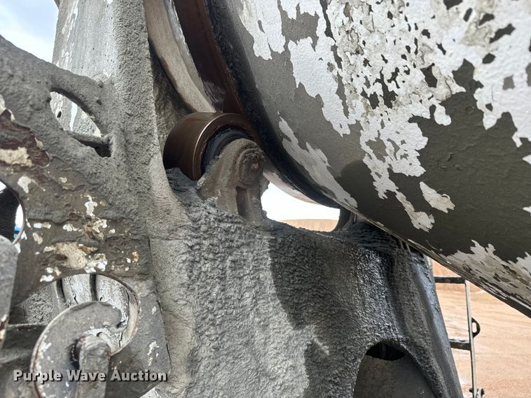 image for item DQ6777 1997 Mack RD690S ready mix truck