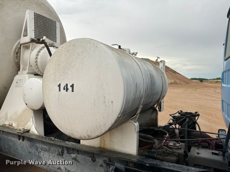 image for item DQ6777 1997 Mack RD690S ready mix truck