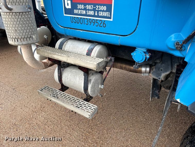 image for item DQ6777 1997 Mack RD690S ready mix truck