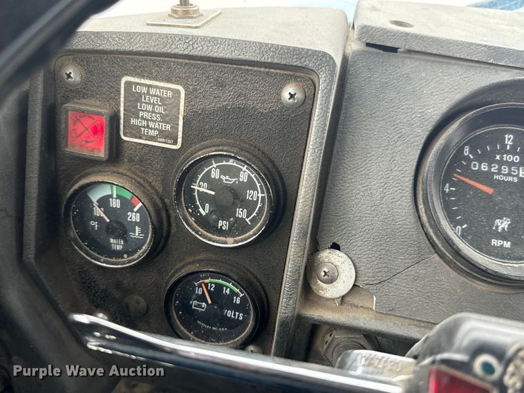 image for item DQ6777 1997 Mack RD690S ready mix truck