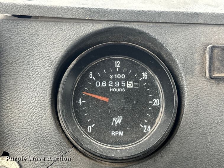 image for item DQ6777 1997 Mack RD690S ready mix truck