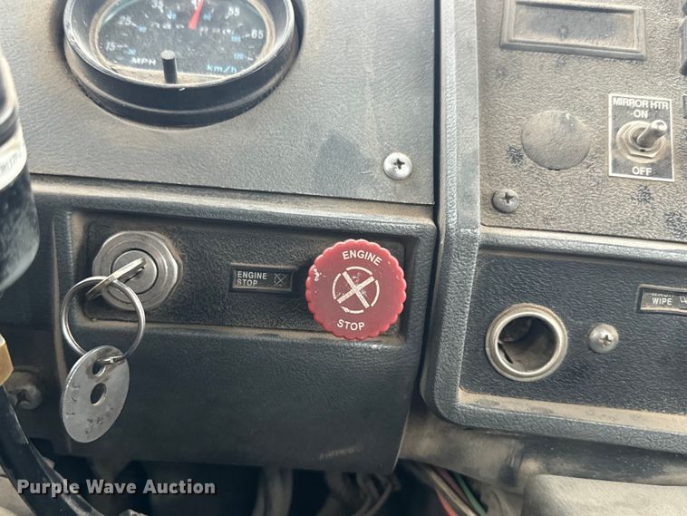 image for item DQ6777 1997 Mack RD690S ready mix truck