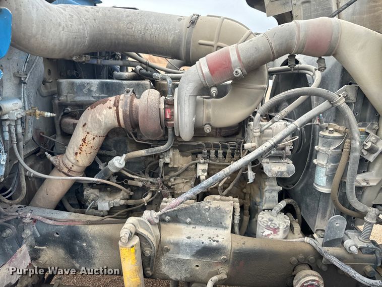 image for item DQ6777 1997 Mack RD690S ready mix truck