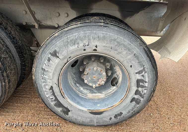 image for item DQ6777 1997 Mack RD690S ready mix truck