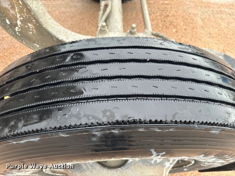 image for item DQ6777 1997 Mack RD690S ready mix truck