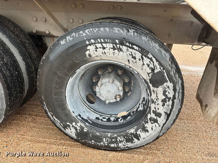 image for item DQ6777 1997 Mack RD690S ready mix truck