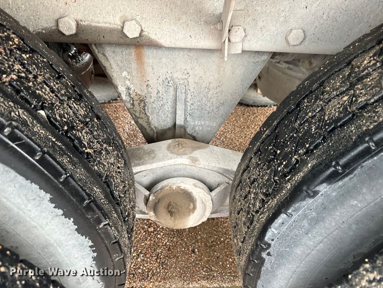 image for item DQ6777 1997 Mack RD690S ready mix truck