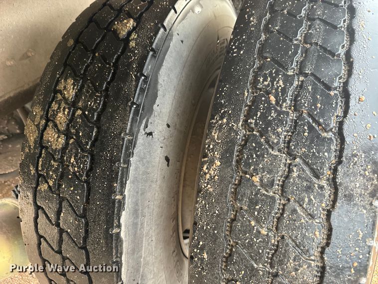 image for item DQ6777 1997 Mack RD690S ready mix truck