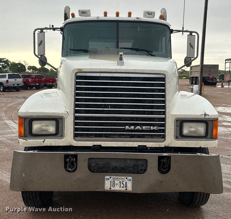 image for item DQ6778 2011 Mack CHU dump truck