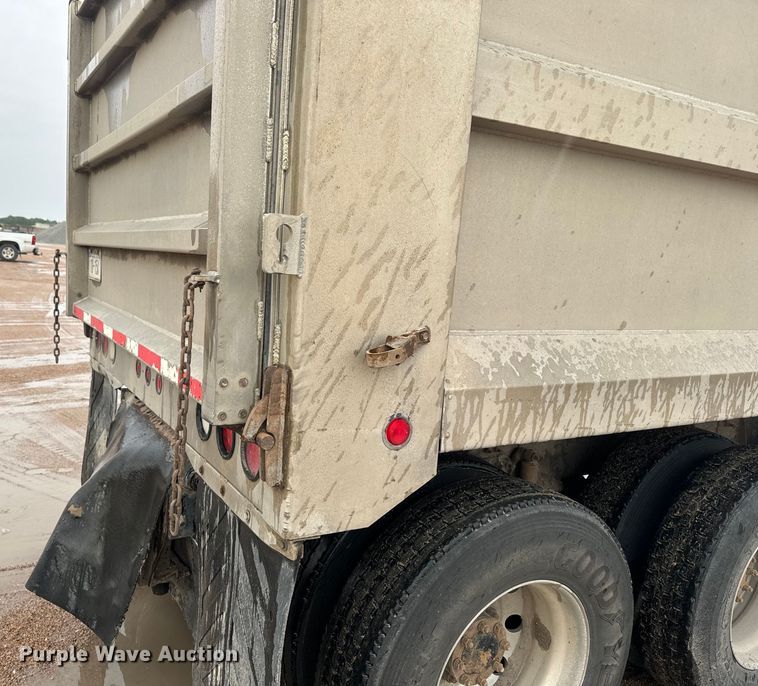 image for item DQ6778 2011 Mack CHU dump truck