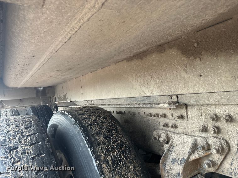 image for item DQ6778 2011 Mack CHU dump truck