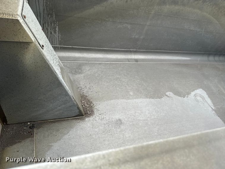 image for item DQ6778 2011 Mack CHU dump truck