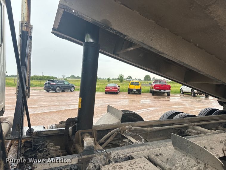 image for item DQ6778 2011 Mack CHU dump truck