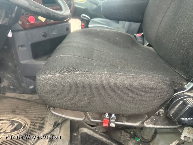 image for item DQ6778 2011 Mack CHU dump truck