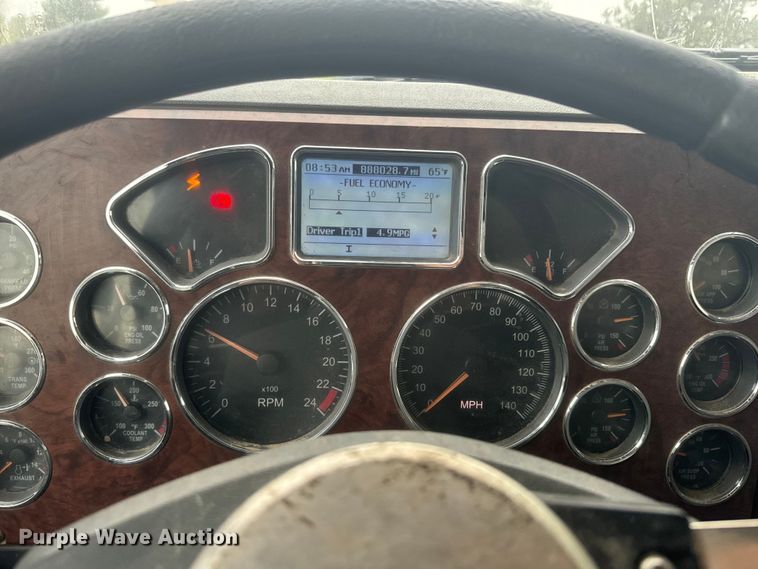 image for item DQ6778 2011 Mack CHU dump truck