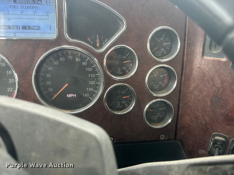 image for item DQ6778 2011 Mack CHU dump truck