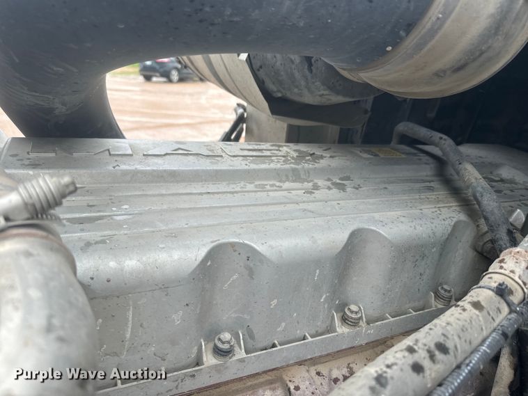 image for item DQ6778 2011 Mack CHU dump truck