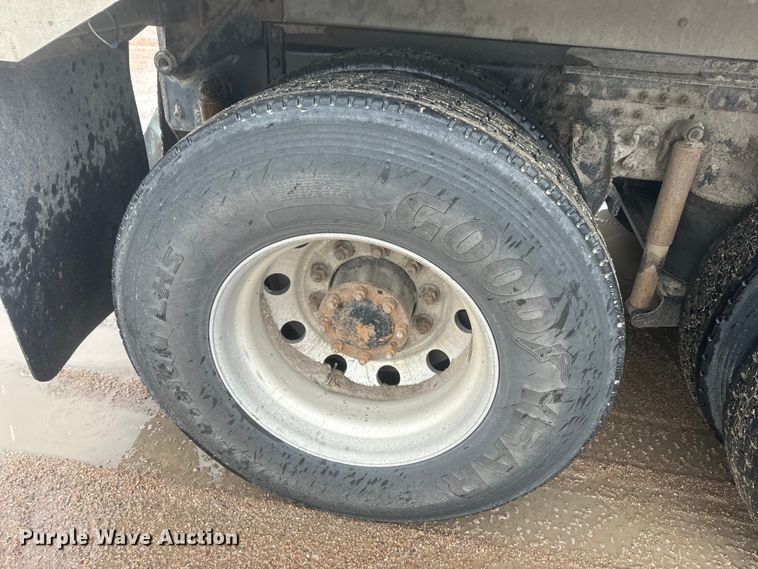 image for item DQ6778 2011 Mack CHU dump truck