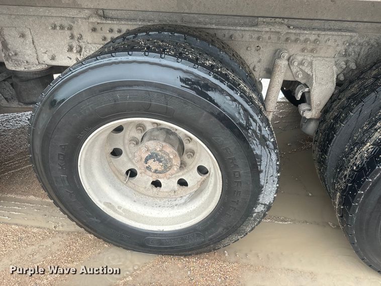 image for item DQ6778 2011 Mack CHU dump truck