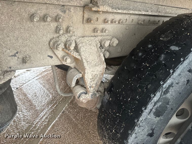 image for item DQ6778 2011 Mack CHU dump truck