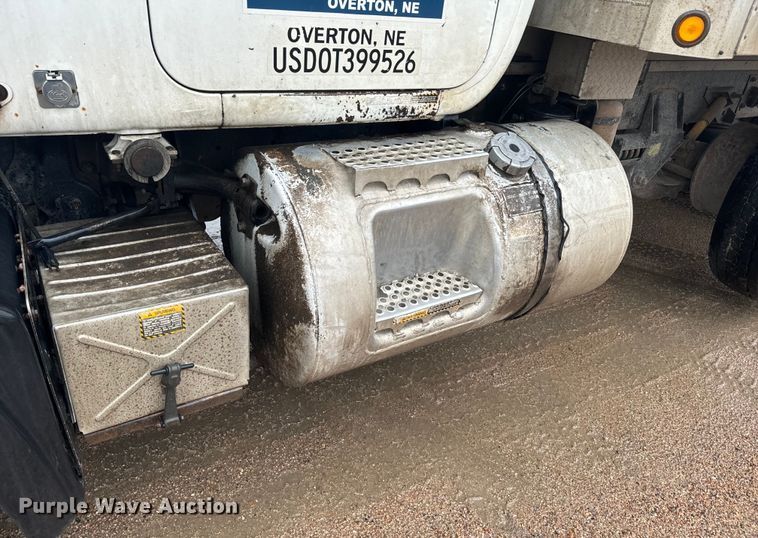 image for item DQ6779 1996 Mack RD688S dump truck